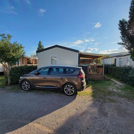 Mobilhome Au Camping Les Salins De La Gardiole Ex Camping Europe Vic-la-Gardiole Exteriör bild