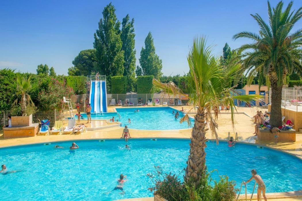 Mobilhome Au Camping Les Salins De La Gardiole Ex Camping Europe Vic-la-Gardiole Exteriör bild
