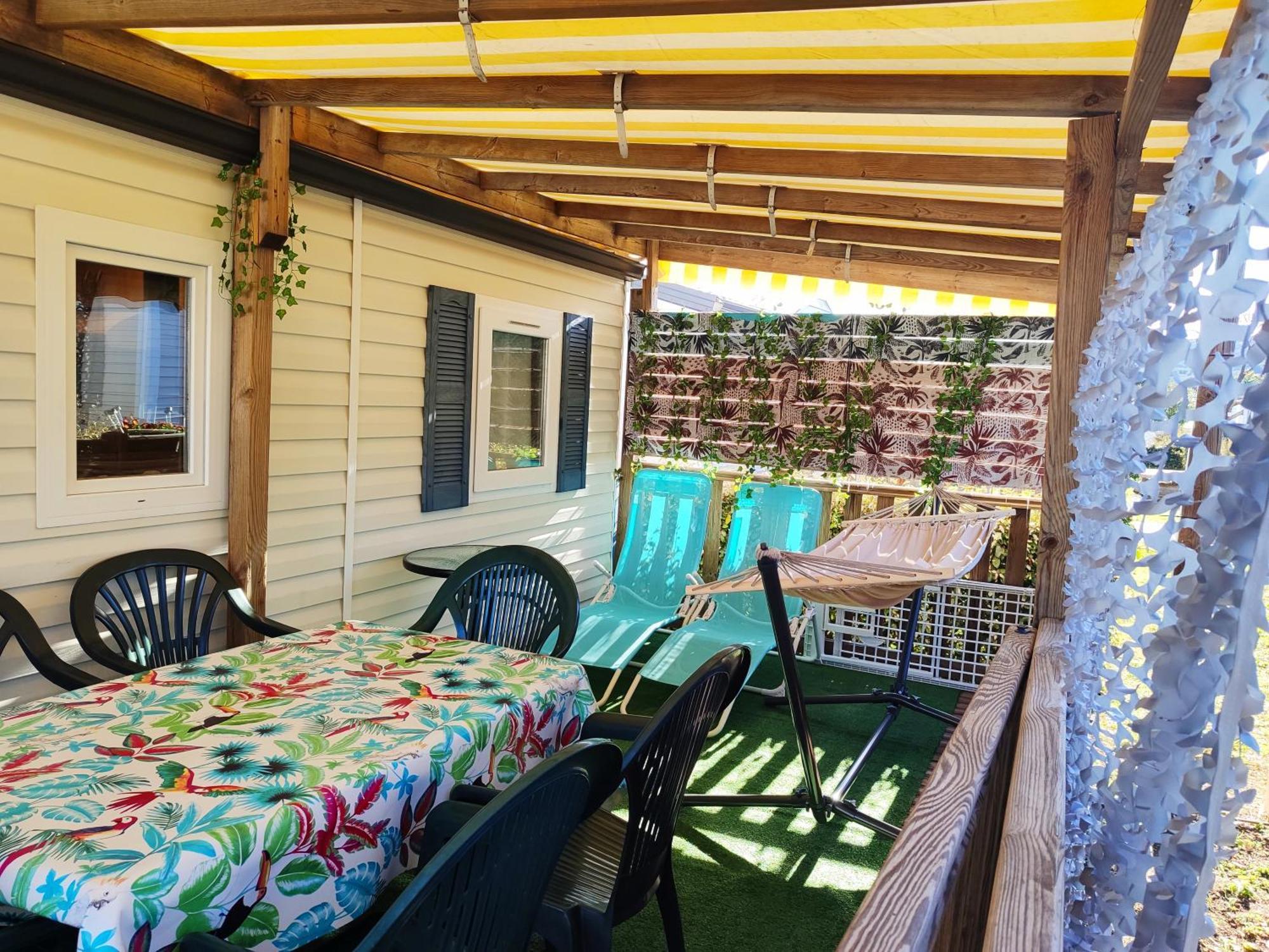Mobilhome Au Camping Les Salins De La Gardiole Ex Camping Europe Vic-la-Gardiole Exteriör bild