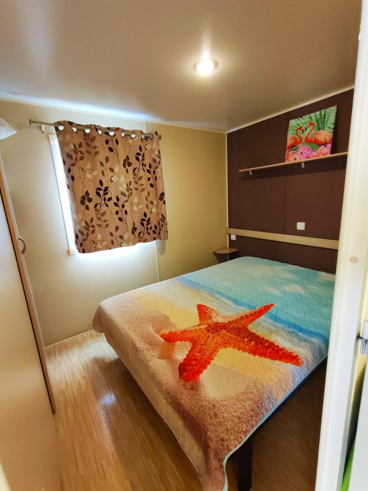 Mobilhome Au Camping Les Salins De La Gardiole Ex Camping Europe Vic-la-Gardiole Exteriör bild