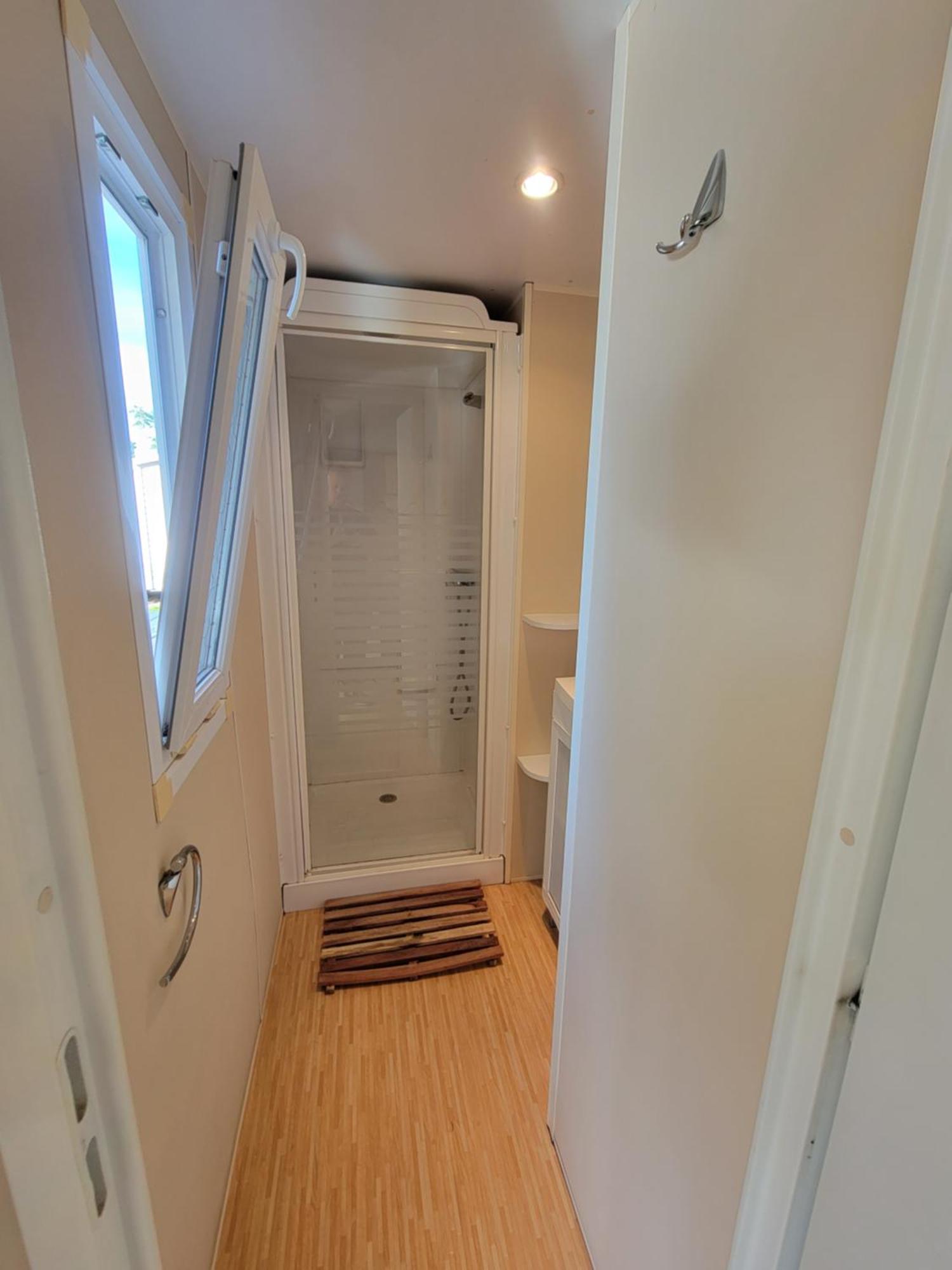 Mobilhome Au Camping Les Salins De La Gardiole Ex Camping Europe Vic-la-Gardiole Exteriör bild