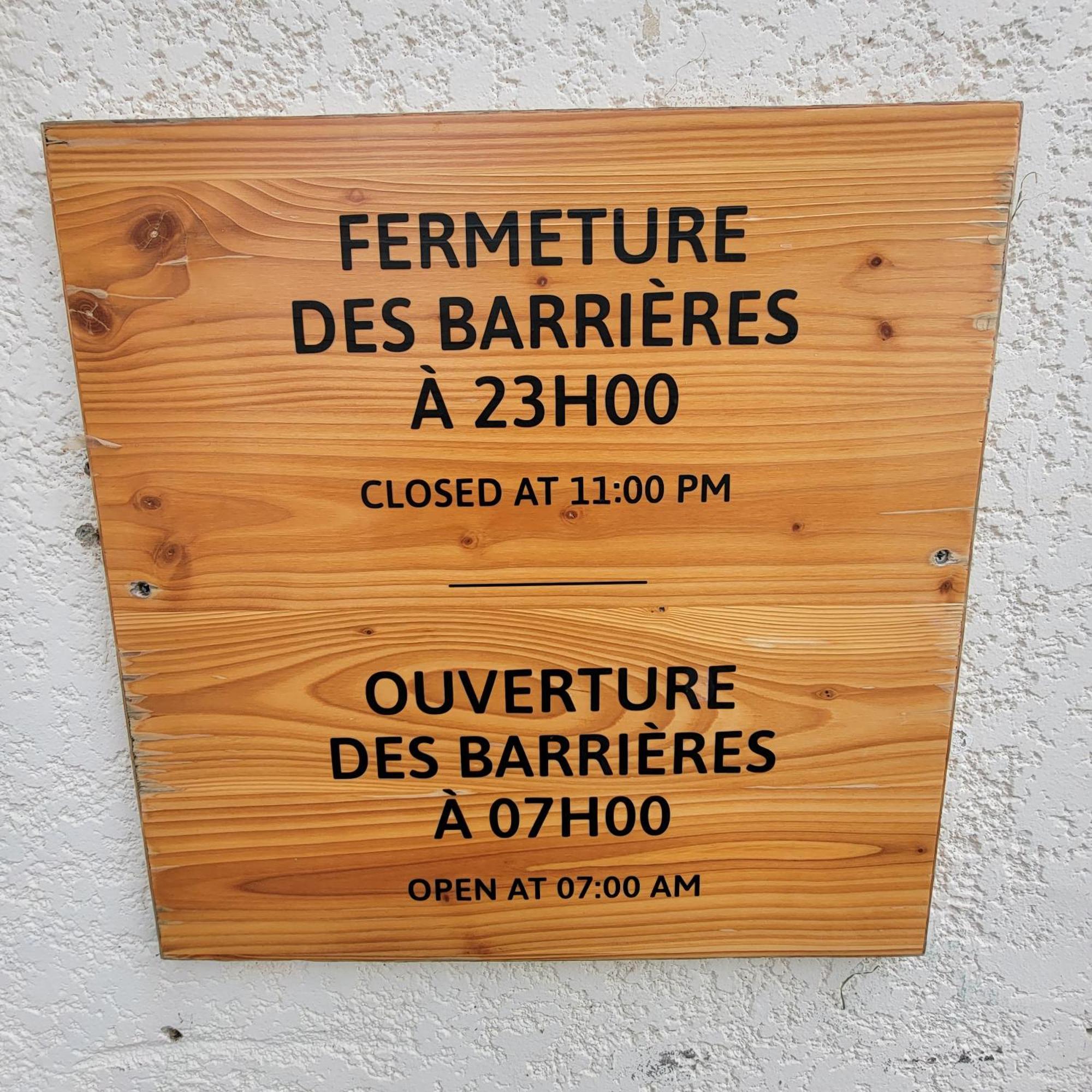 Mobilhome Au Camping Les Salins De La Gardiole Ex Camping Europe Vic-la-Gardiole Exteriör bild